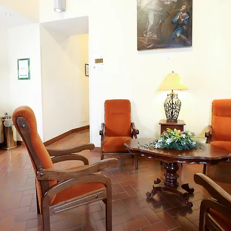 Casa Di Santa Francesca Romana A Ponte Rotto Guest house