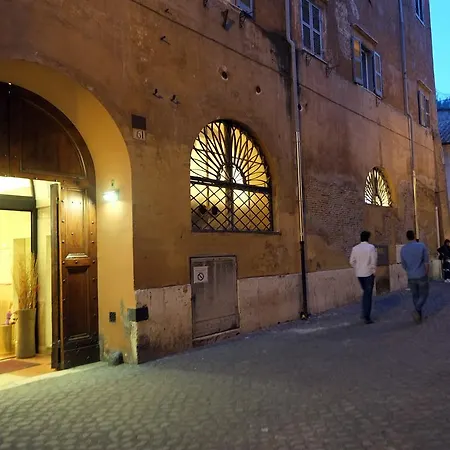 Casa Di Santa Francesca Romana A Ponte Rotto 3*