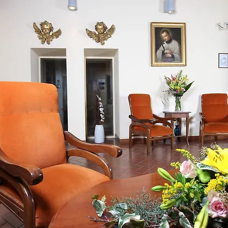 Casa Di Santa Francesca Romana A Ponte Rotto 3* Roma