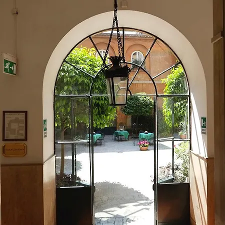 Casa Di Santa Francesca Romana A Ponte Rotto 3* Roma