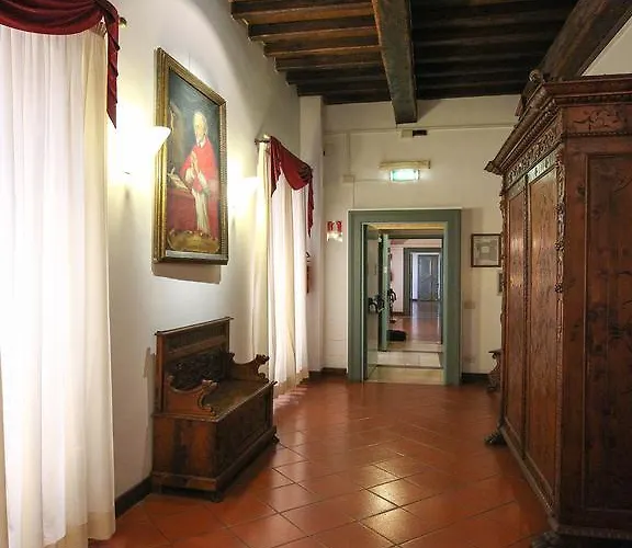 Casa Di Santa Francesca Romana A Ponte Rotto Guest house Rome