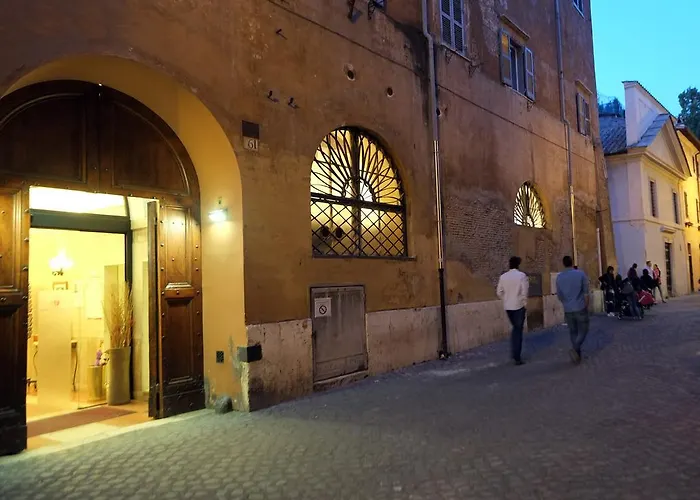 Casa Di Santa Francesca Romana A Ponte Rotto 3*
