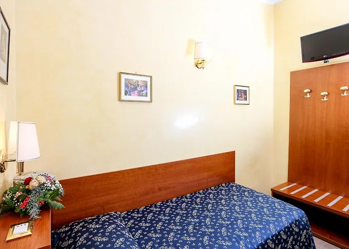 Casa Di Santa Francesca Romana A Ponte Rotto Rome